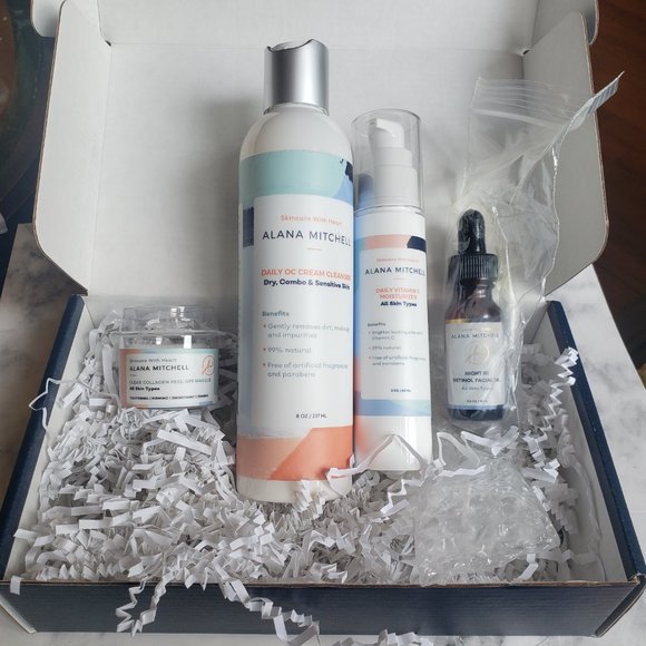 Alana Mitchell Organic Anti-Aging Retinol Skincare Kit - Picture 3 of 10